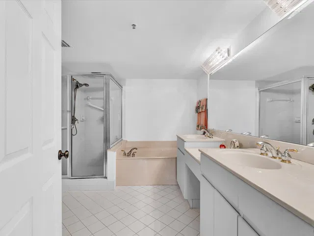  Unit 402 photo 20