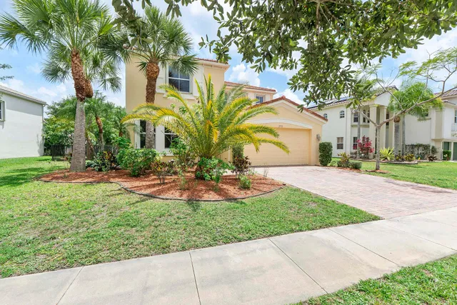 Residence photo 3