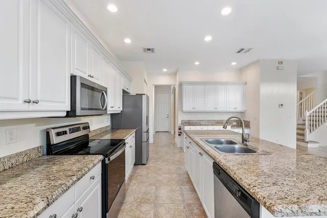 Residence photo 34