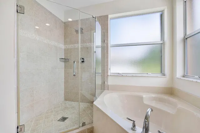 Residence photo 48