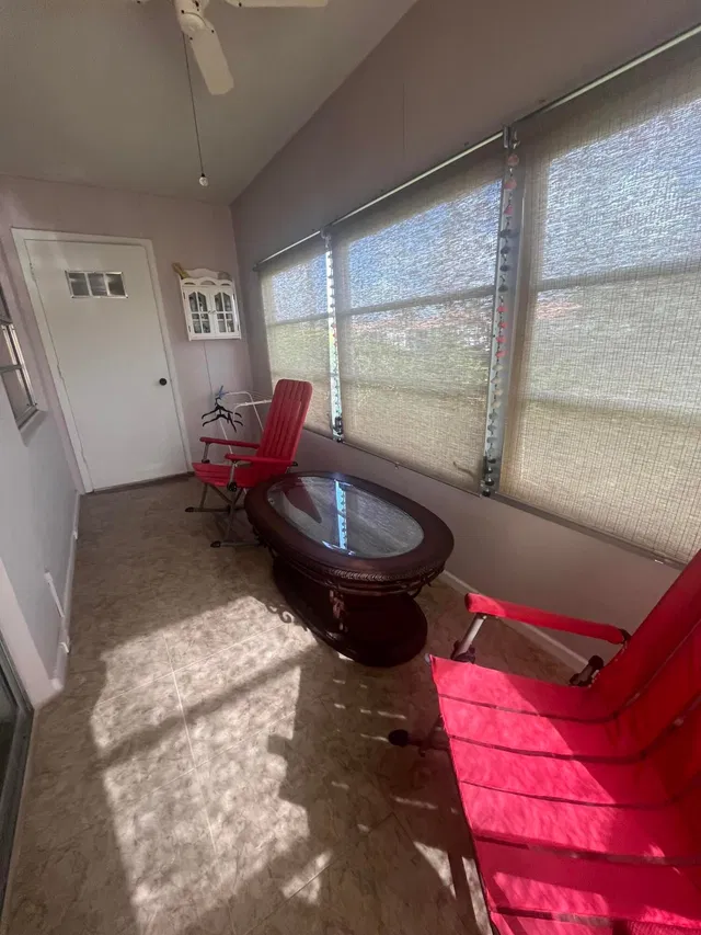 Residence photo 22