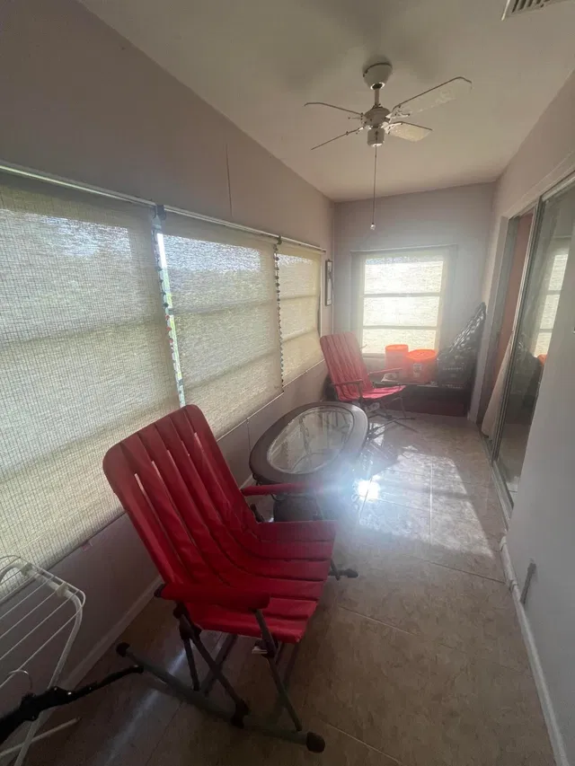 Residence photo 23