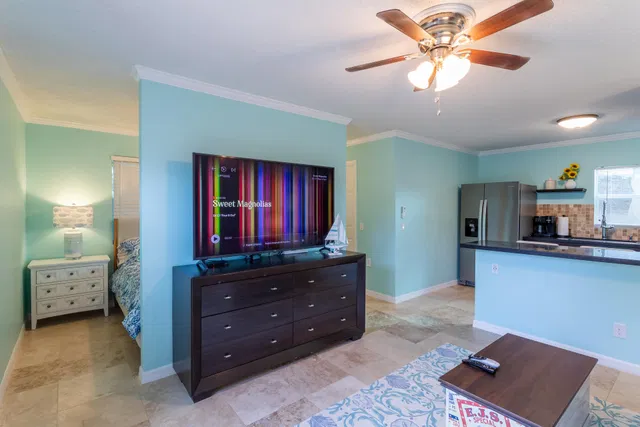 Residence photo 2