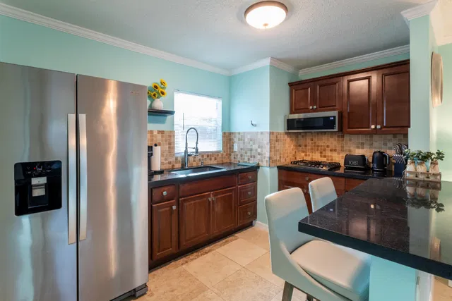 Residence photo 5