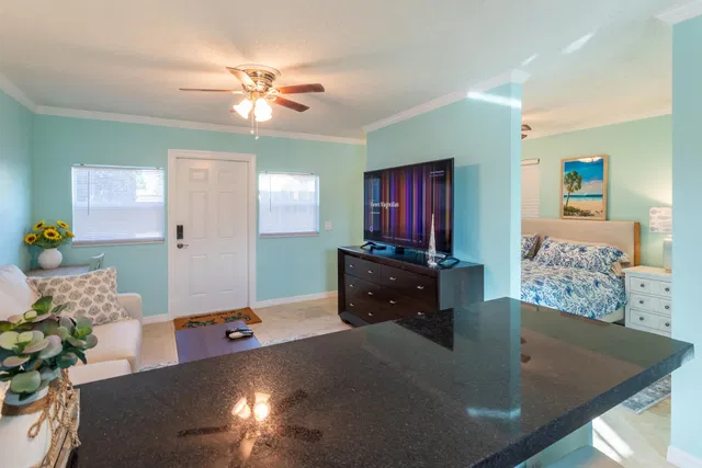 Residence photo 7