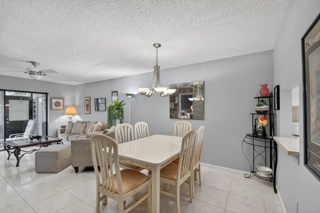 Unit 128 photo 10