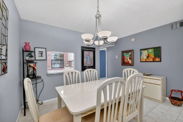 Unit 128 photo 12