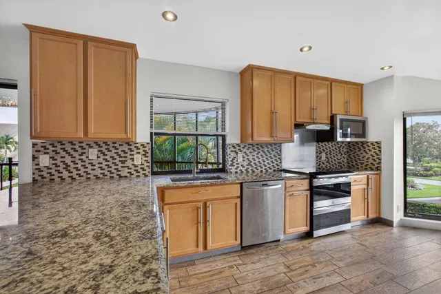 Jonathan's Landing Jupiter FL Unit 204 photo 11