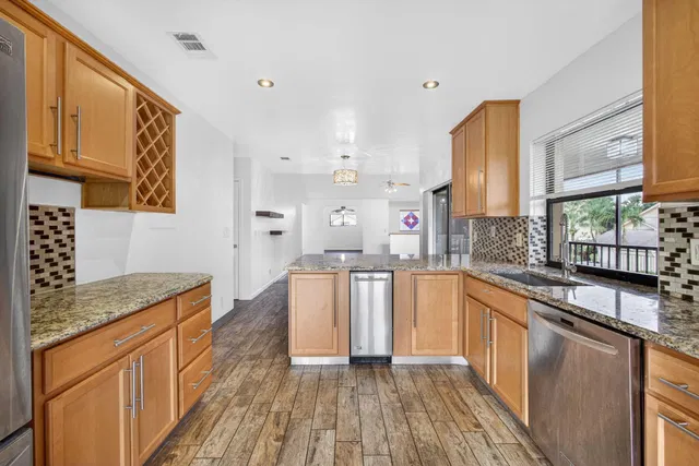 Jonathan's Landing Jupiter FL Unit 204 photo 15