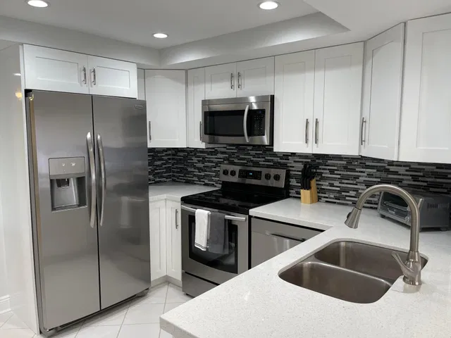 Unit 203 photo 2