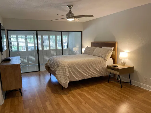 Unit 203 photo 10