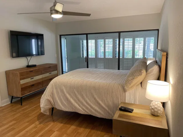 Unit 203 photo 11