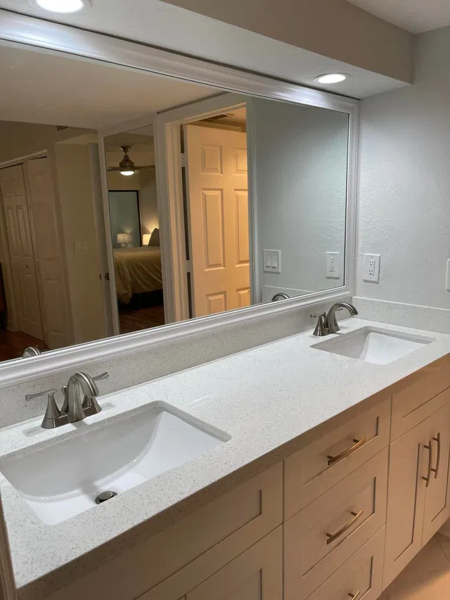 Unit 203 photo 14