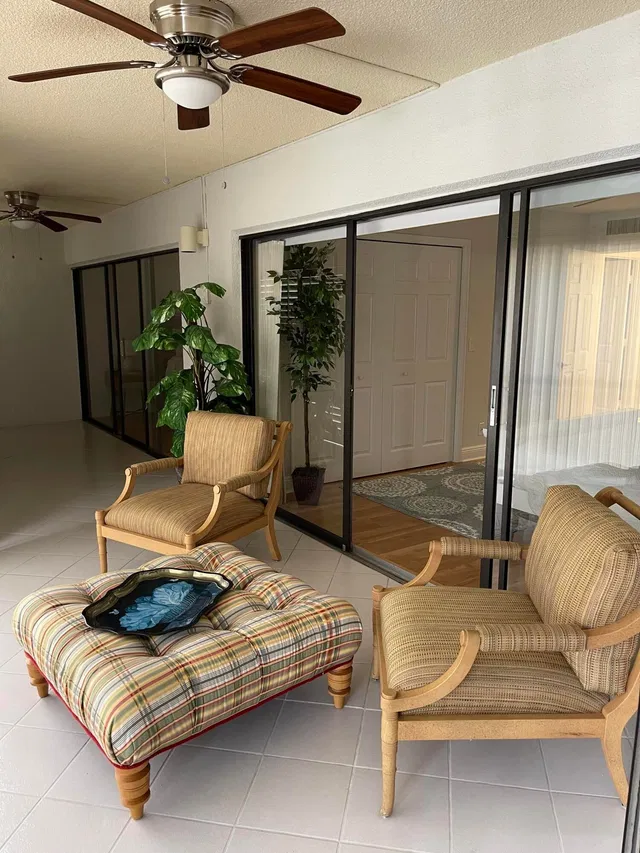 Unit 203 photo 20