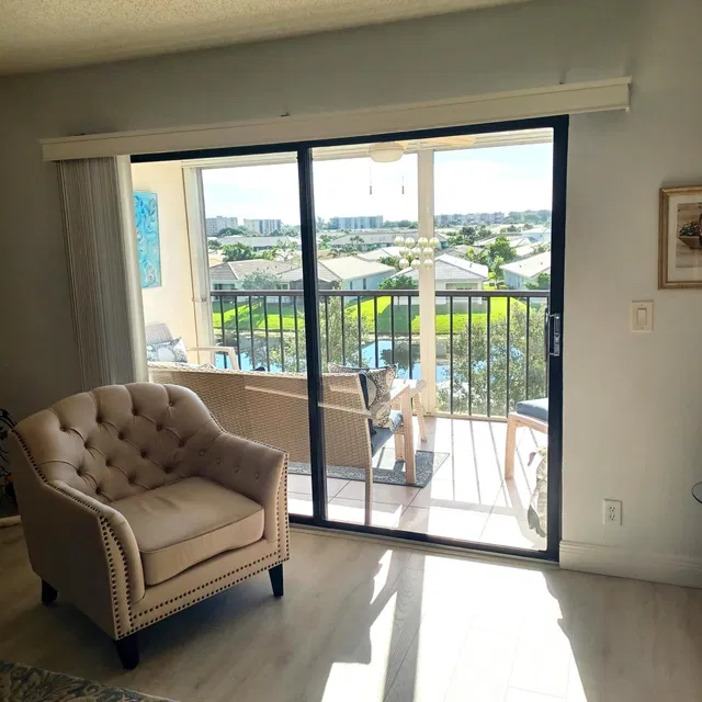 Unit 406 photo 20