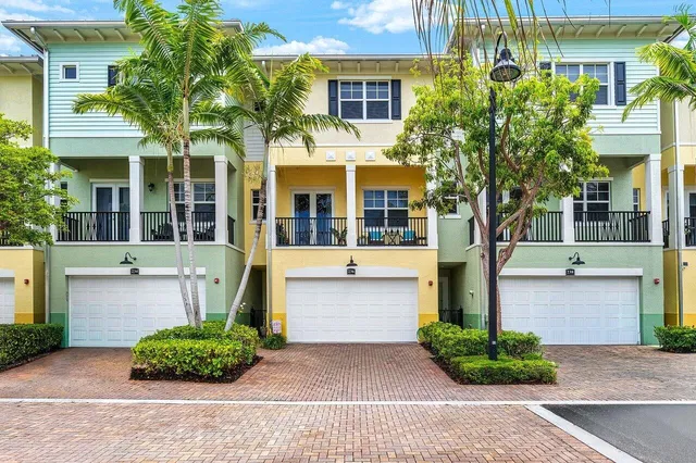 Latitude Delray Residence photo 2