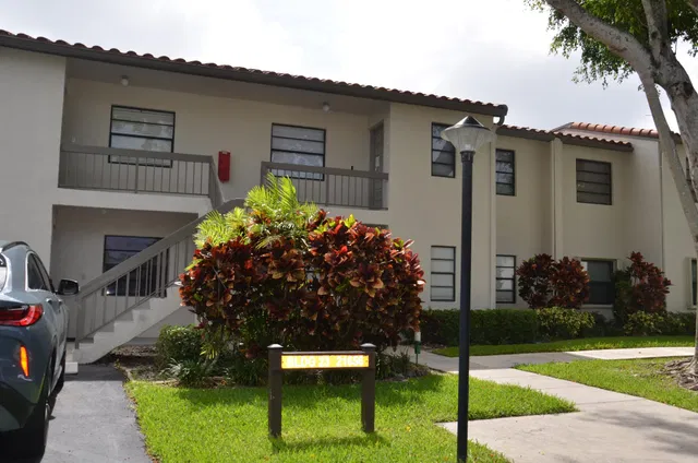 Boca Lago Country Club Homes Unit 23f photo 2