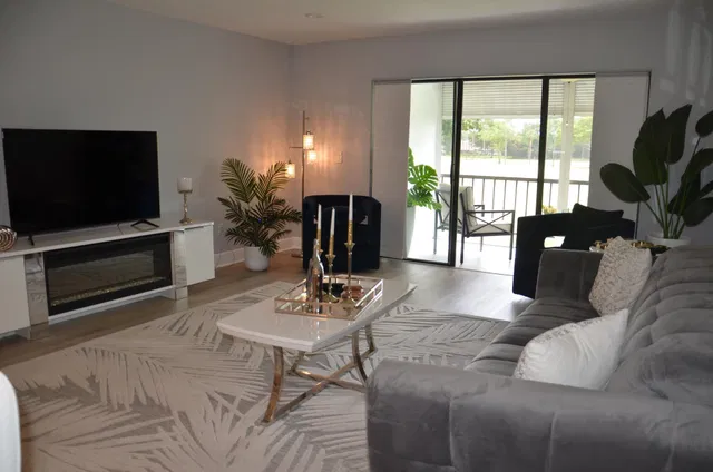 Boca Lago Country Club Homes Unit 23f photo 4