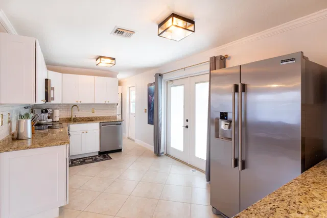 Residence photo 26