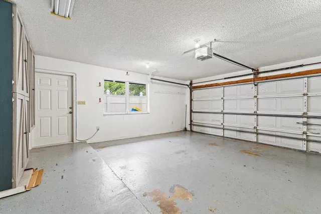 Residence photo 24