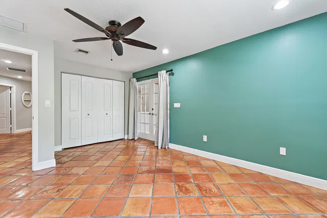 Residence photo 25