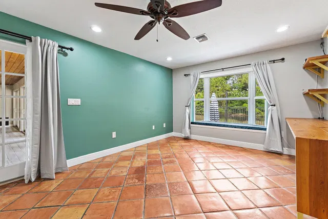 Residence photo 27