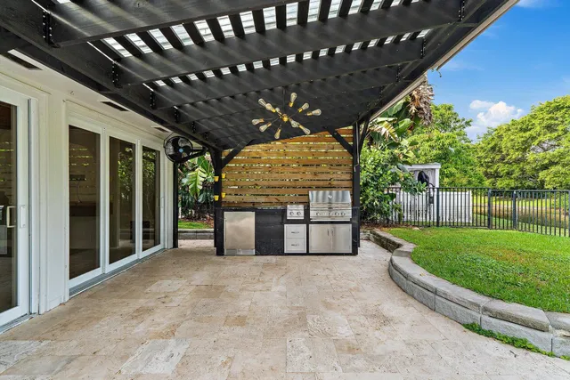 Residence photo 35