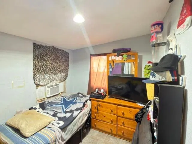 Residence photo 8