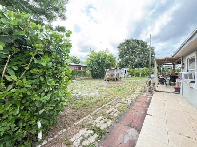 Residence photo 12