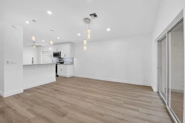  Residence photo 31