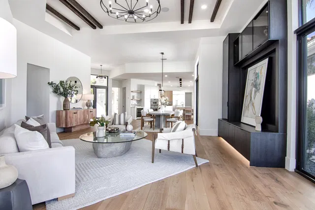 Eagles Landing Residence photo 11