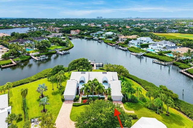Admirals Cove Residence photo 2