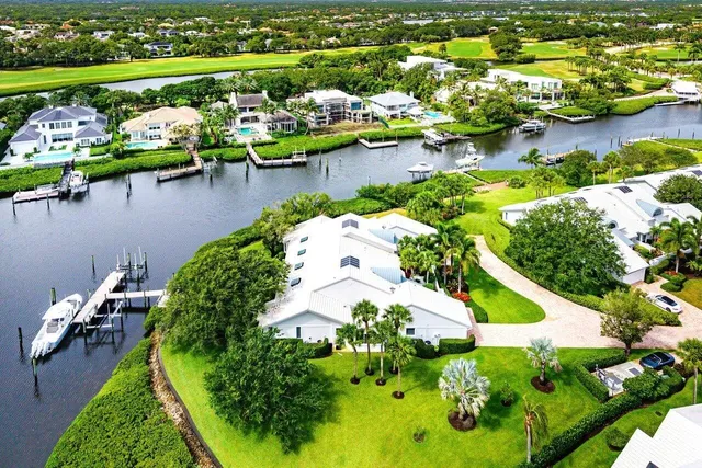 Admirals Cove Residence photo 5