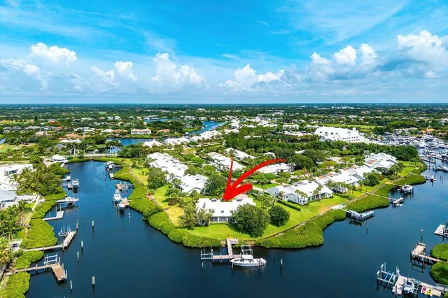 Admirals Cove Residence photo 6