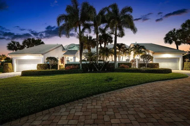 Admirals Cove Residence photo 12