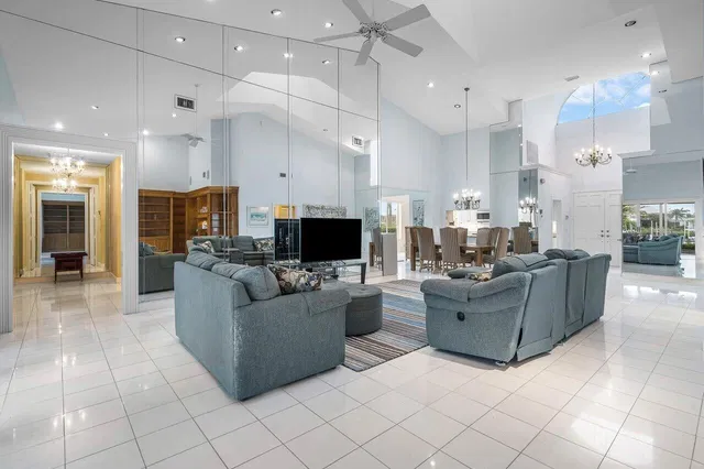 Admirals Cove Residence photo 15