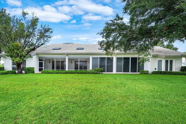 Admirals Cove Residence photo 31
