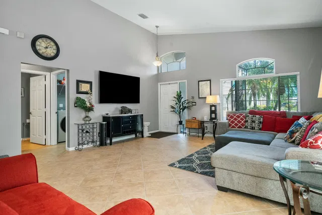  Residence photo 6