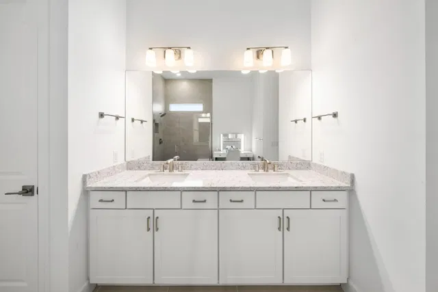 Residence photo 19