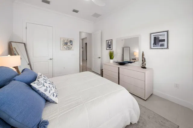 Residence photo 22