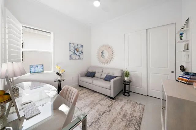 Residence photo 25