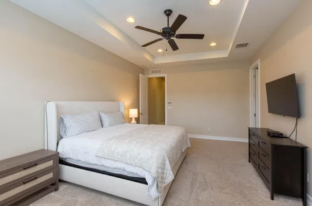 Residence photo 12