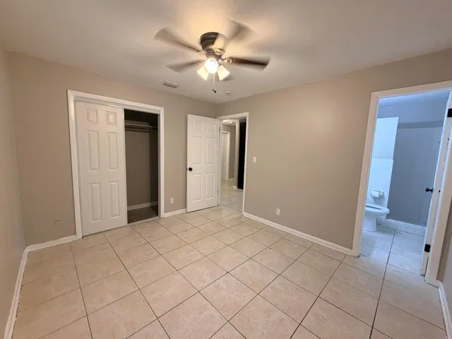 Residence photo 3