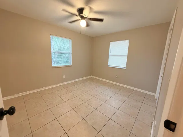 Residence photo 9