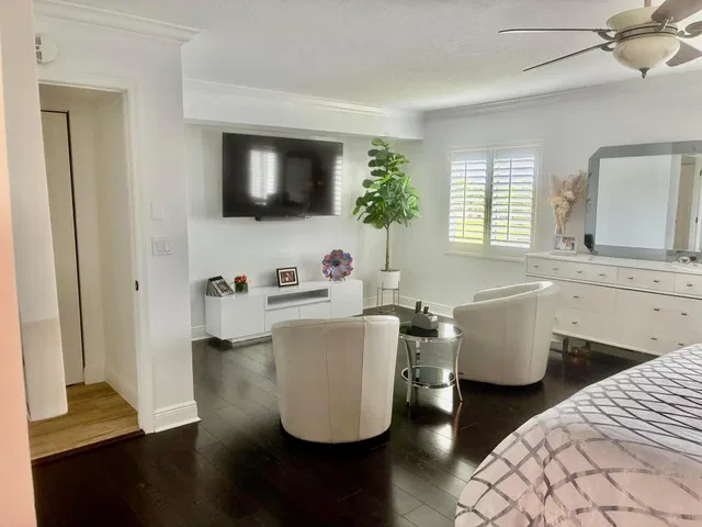  Unit 303 photo 28