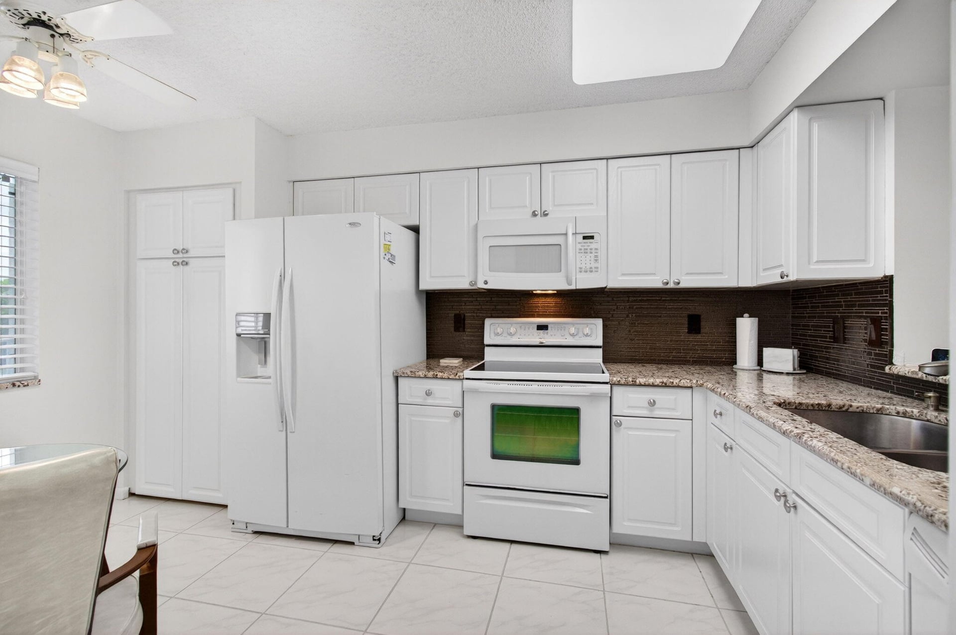 Unit 310 photo 20