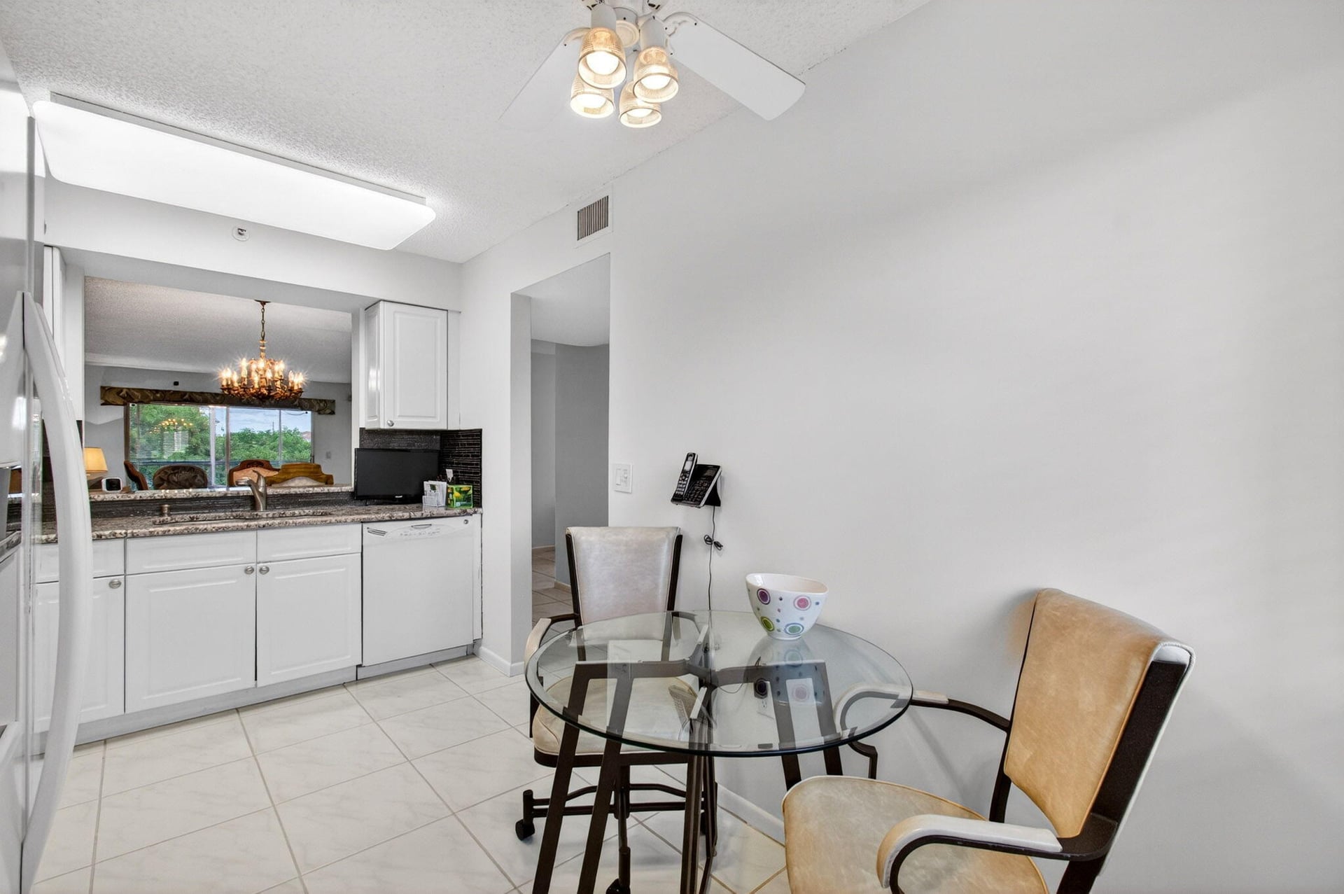 Unit 310 photo 23