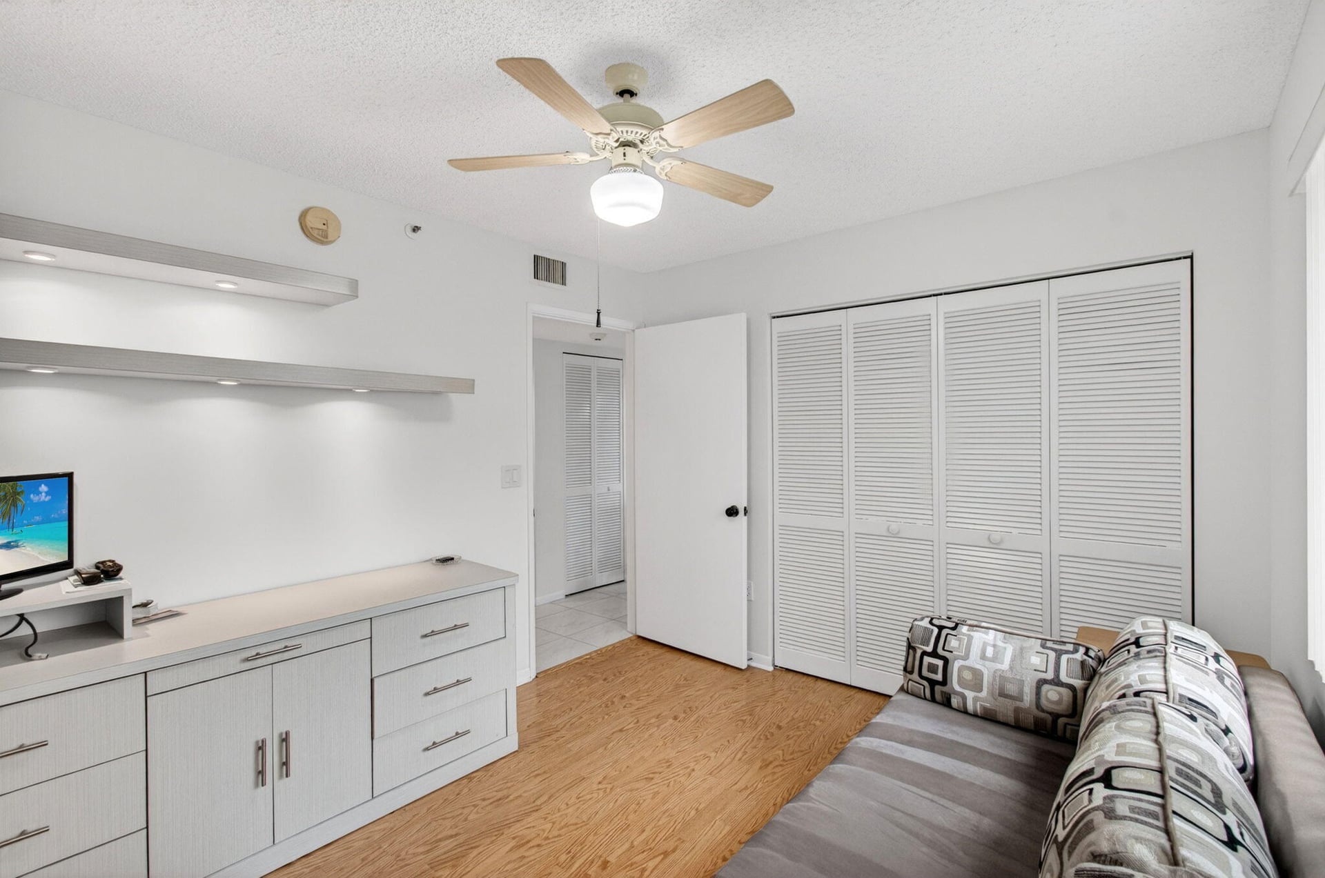 Unit 310 photo 43