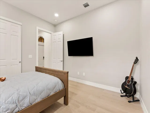 Residence photo 18