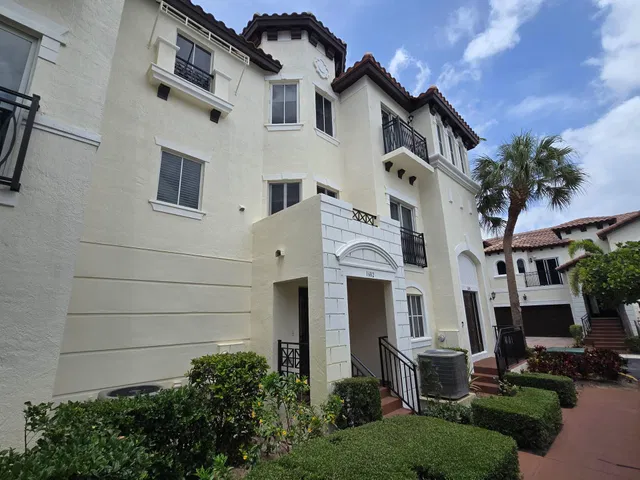 Residence photo 9